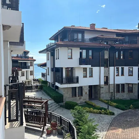 Апартхотел Saint Thomas Village